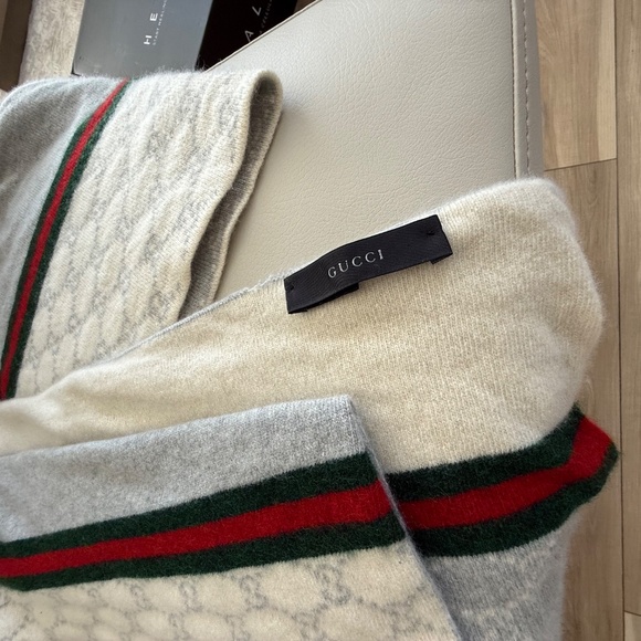 Gucci Wool Scarf - Authentic Luxury Note: Hat shown in photos is not included. - Picture 10 of 14